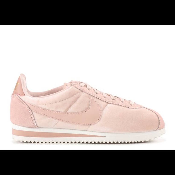 nike classic cortez se women's